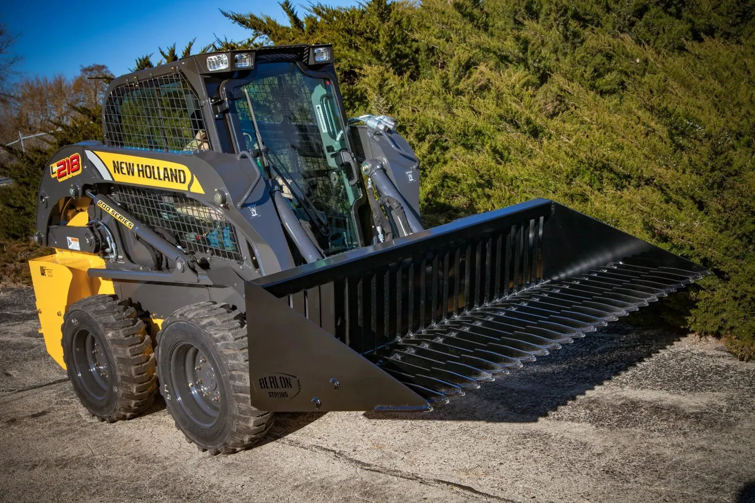 BERLON Skeleton Rock Buckets for skid steers