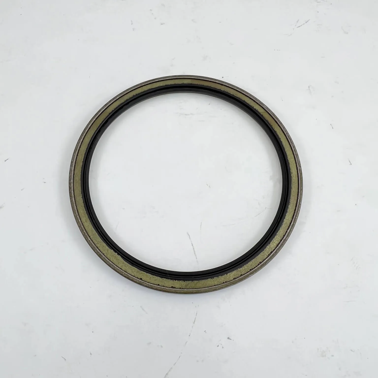 Cat 320 & 320 L Excavator - Seal - In Dipper at Bucket - 15