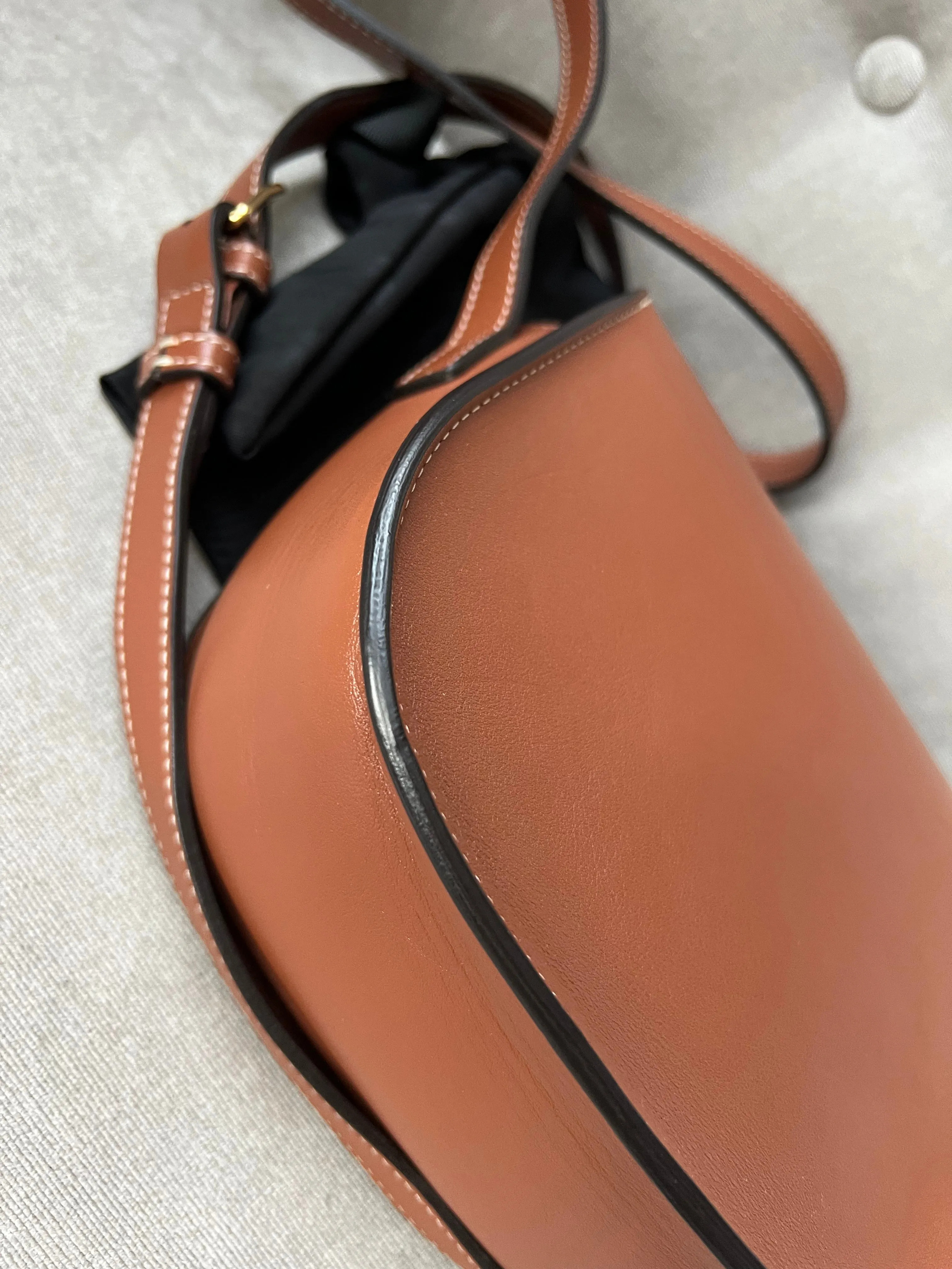 Celine Folco Cuir Triomphe in Smooth Calfsin (RRP £1830)