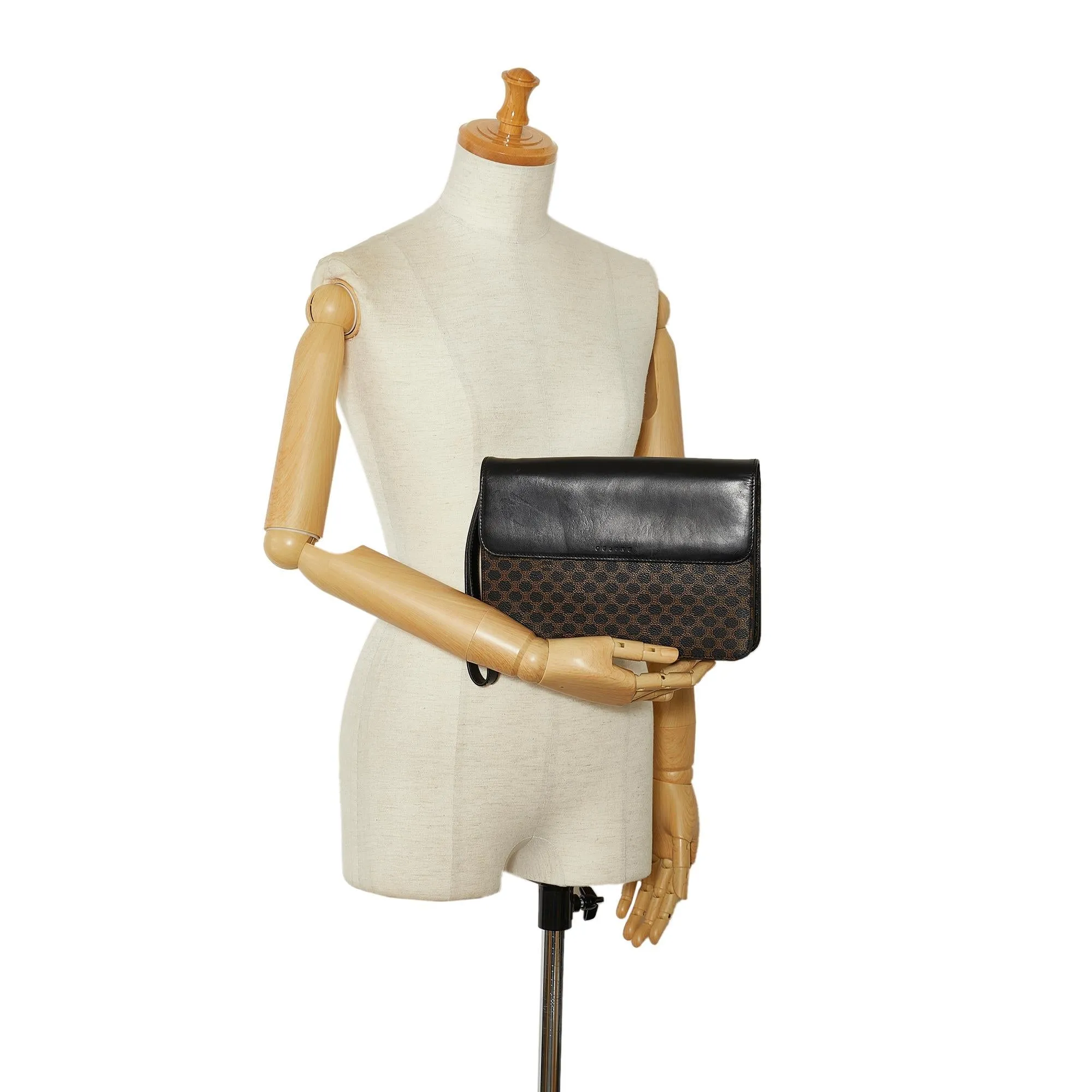 Celine Macadam Clutch Bag (SHG-uGflUH)