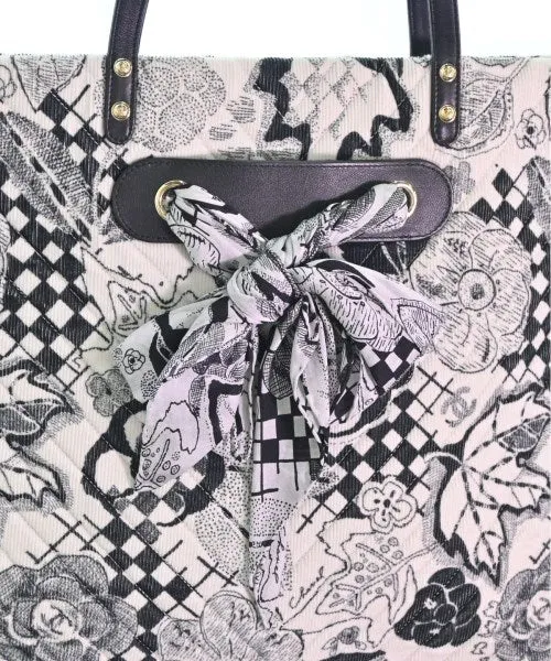 CHANEL Totes