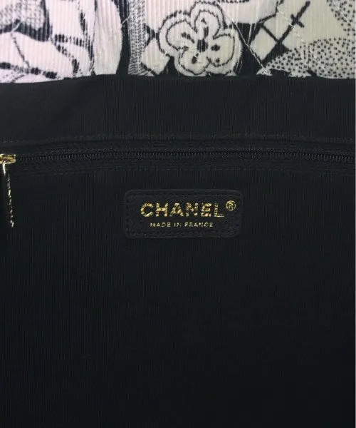 CHANEL Totes