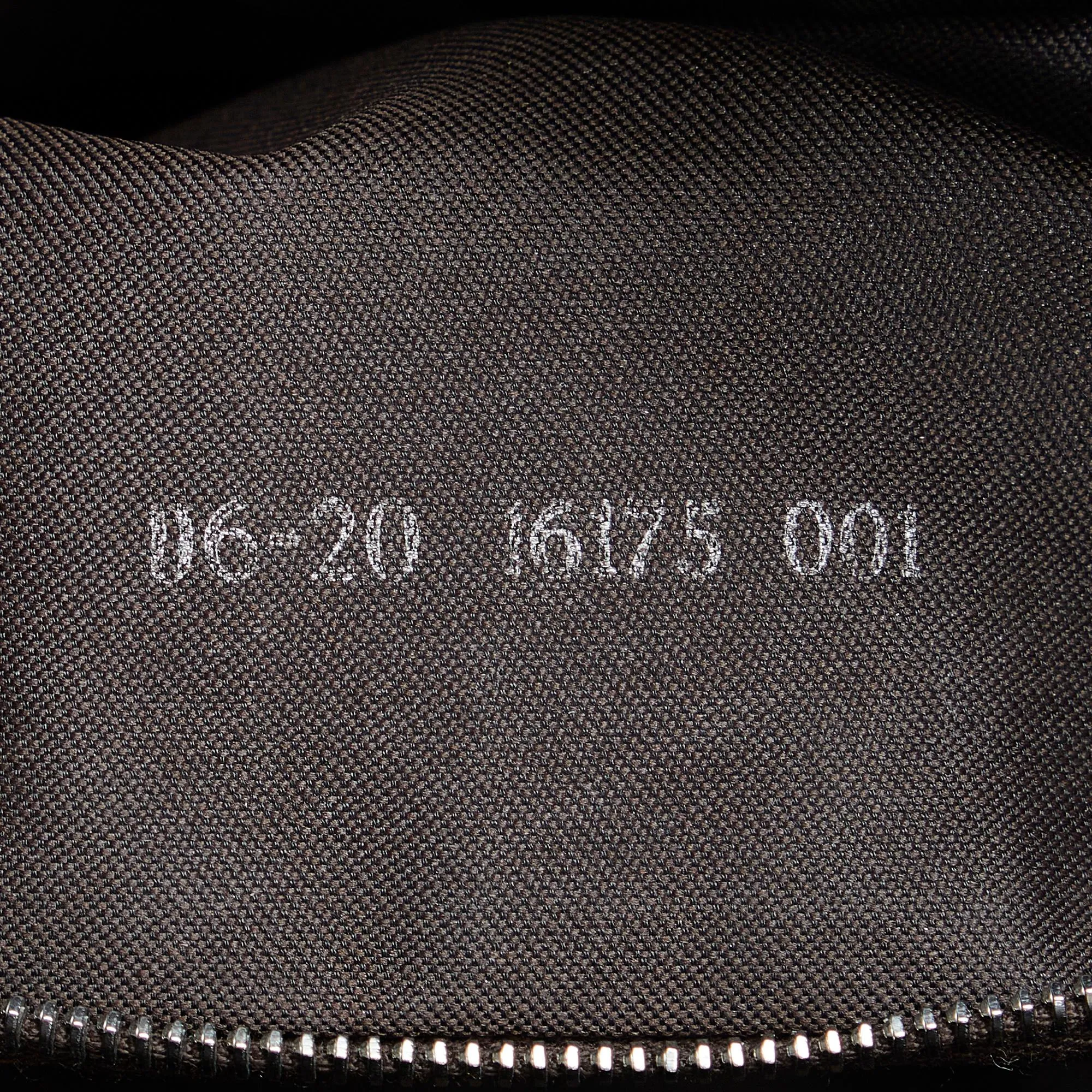 Fendi Zucca Canvas Shoulder Bag (SHG-x2dtKP)