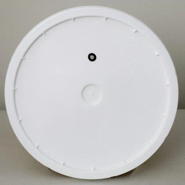 Grommeted Lid for 7.9 Gallon Bucket