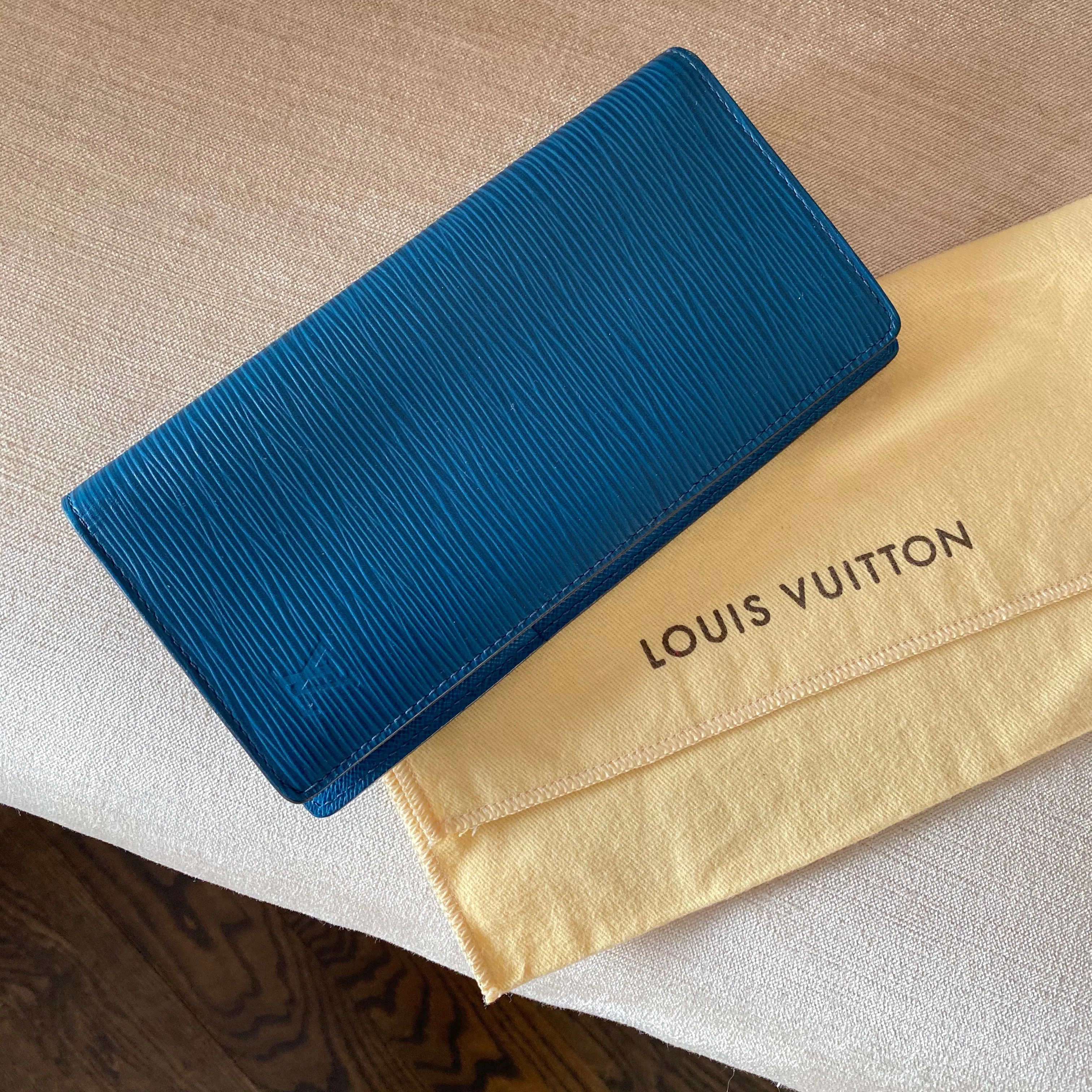 Louis Vuitton Blue Epi leather Brazza Bifold Long Wallet