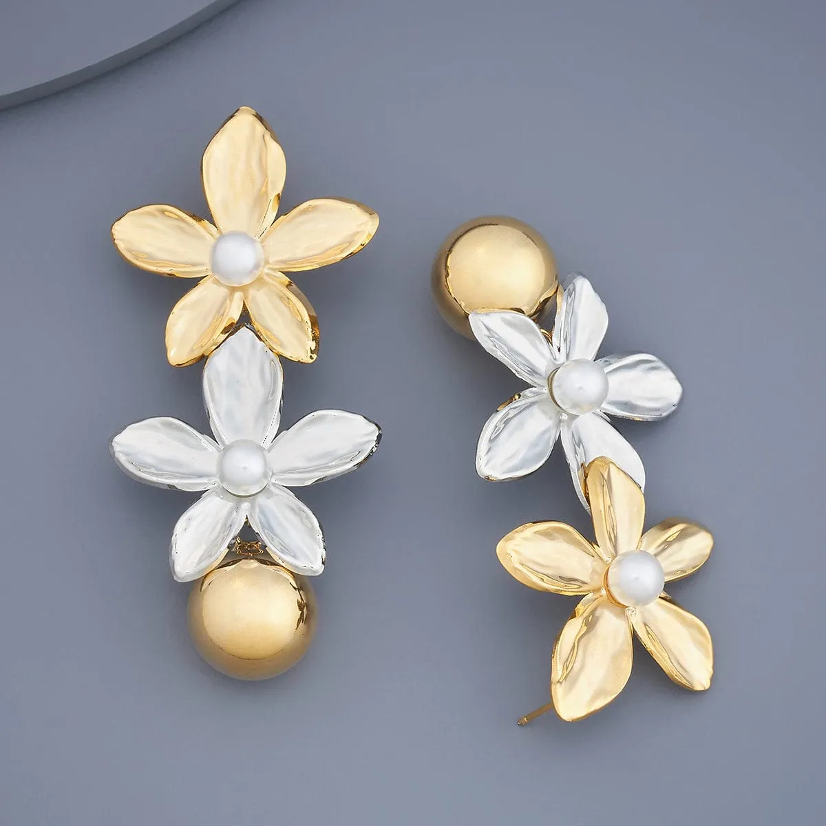 Trendy Earring 180252