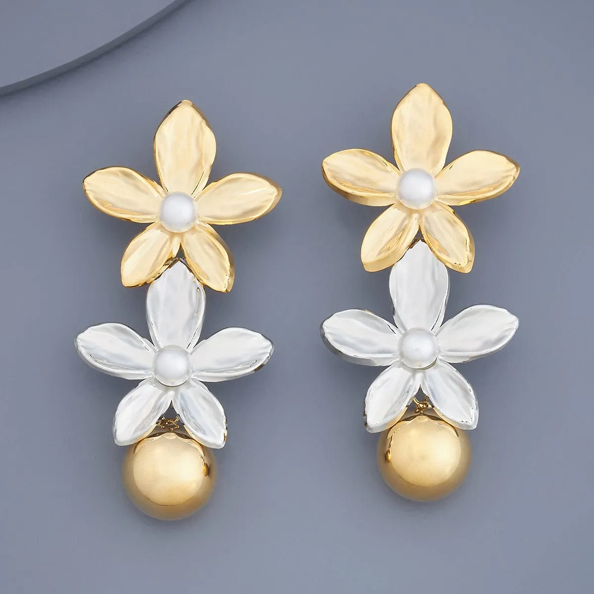 Trendy Earring 180252